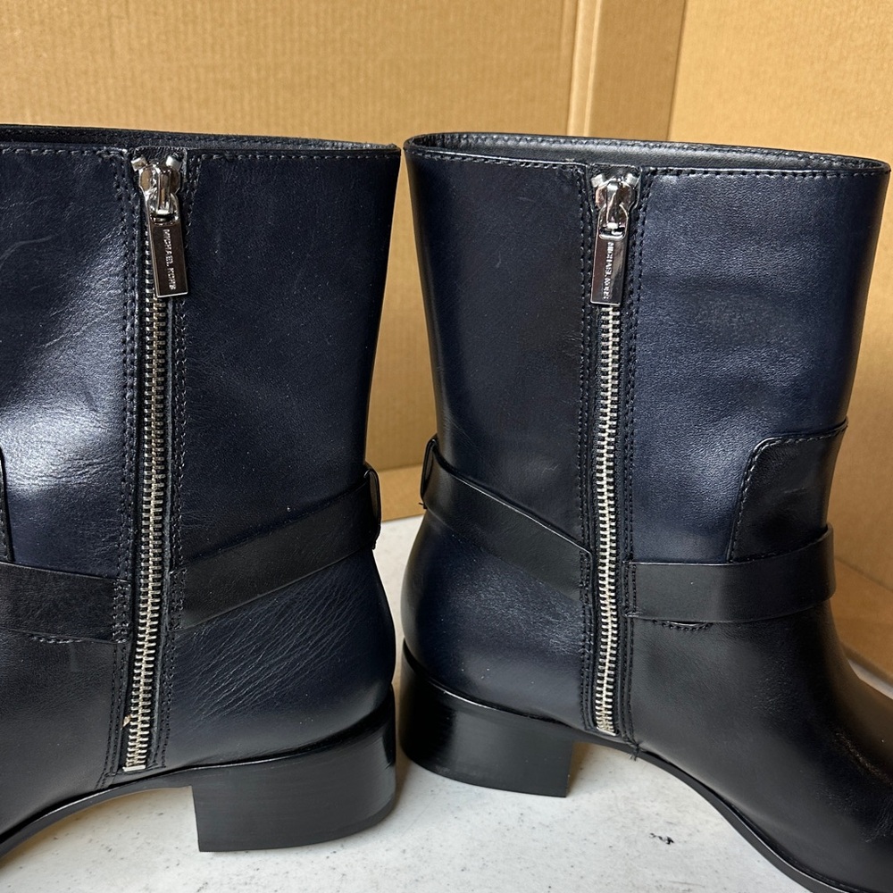 Michael Kors Turner Black Leather Ankle Boots New Size 8 - Picture 7 of 17